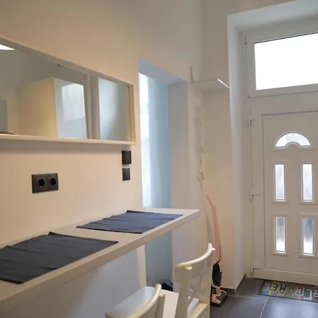 Sweety Blue Near Oktogon * Budapeşte